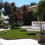 Lägenhet Dans De Charme, Piscine, Proche
