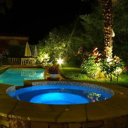 Dans De Charme, Piscine, Proche Apartamento