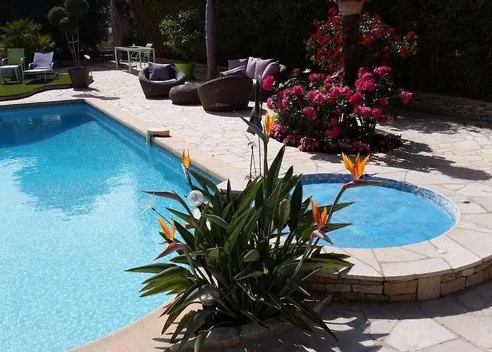 Dans De Charme, Piscine, Proche Cassis