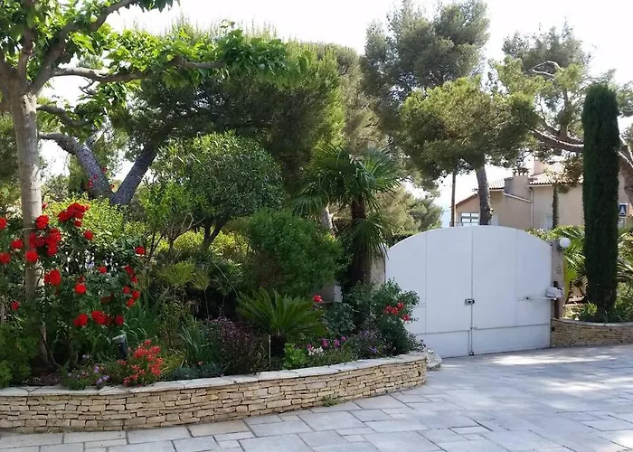 Dans De Charme, Piscine, Proche Apartman